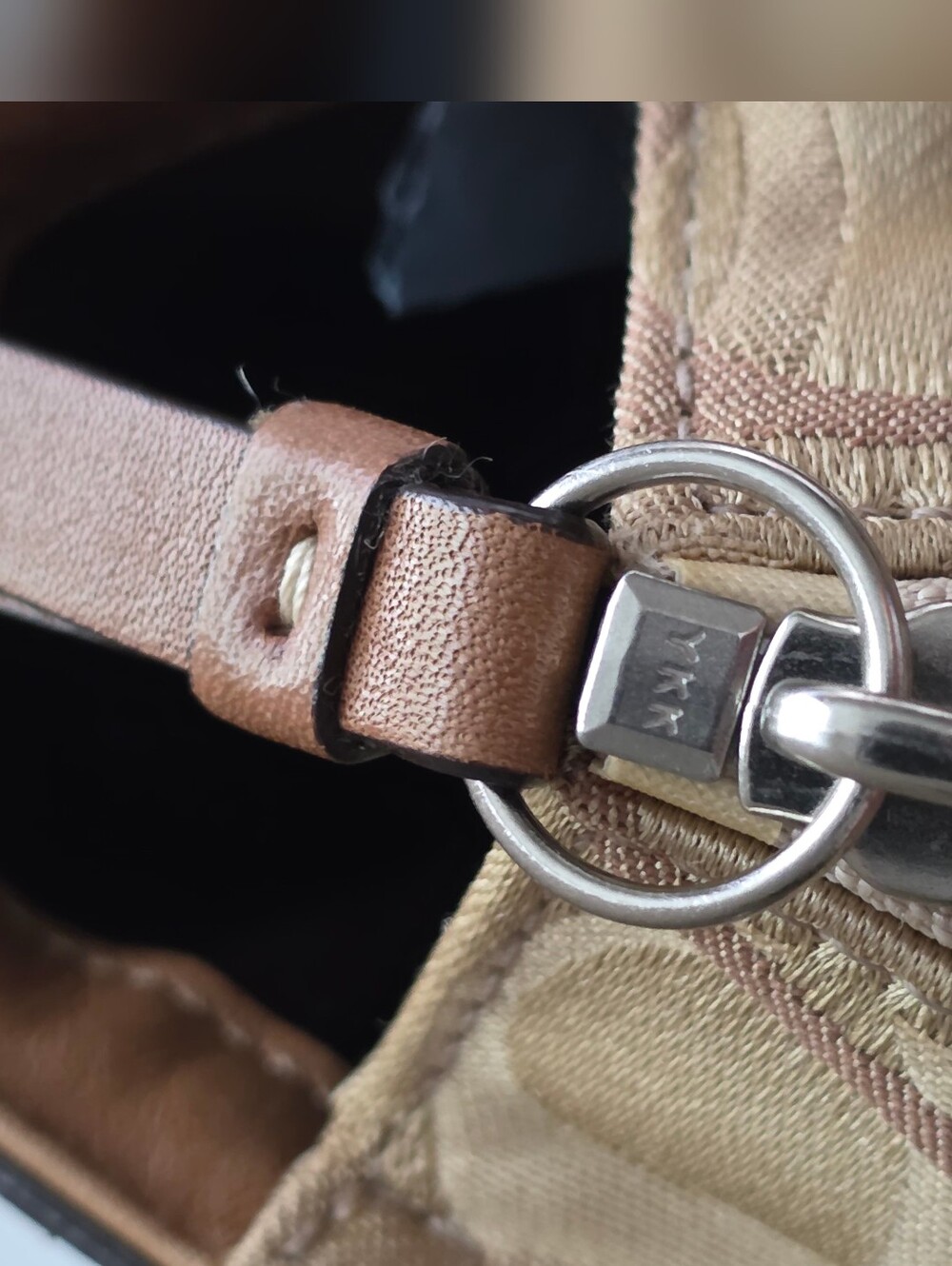 Coach Gallery Pleated Tote With Leather trim (2009) - Picture 13 of 15